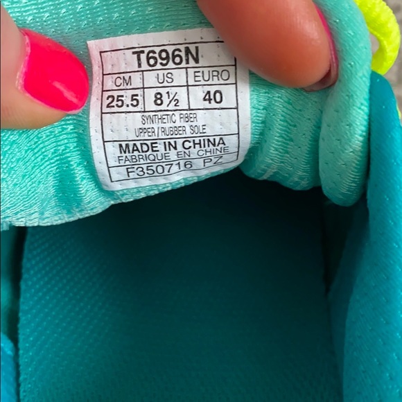 ASICS running shoe - Picture 5 of 7